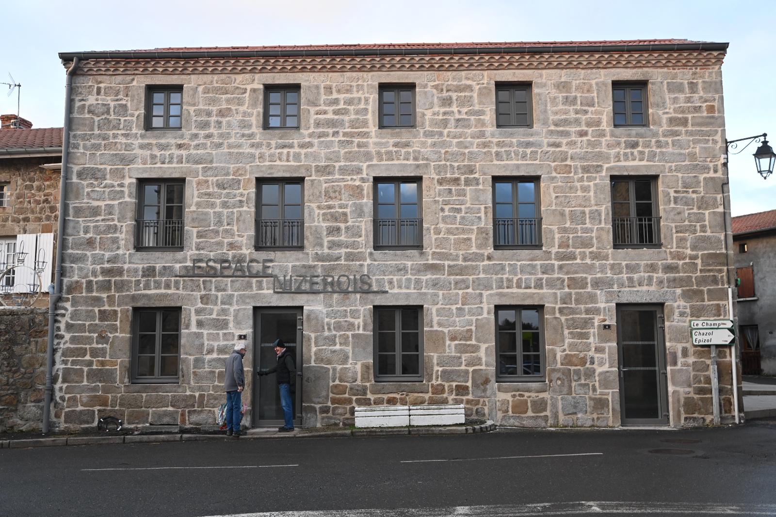 Saint-Nizier-de-Fornas - bâtiment rénové