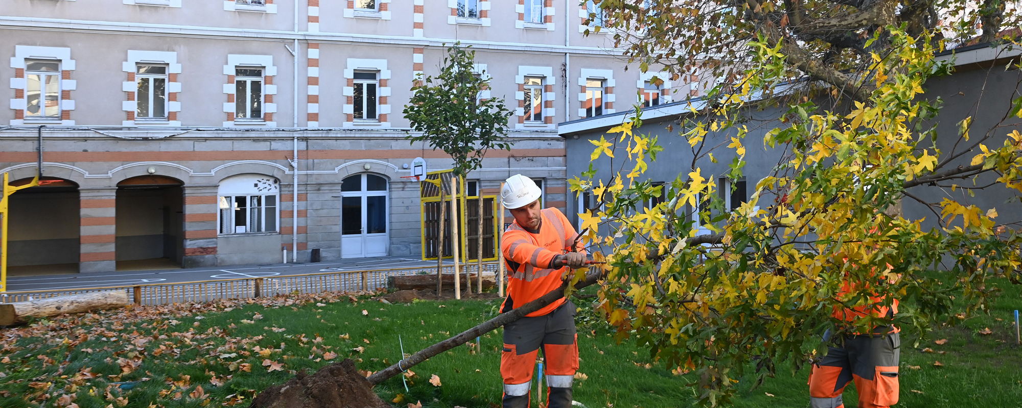 Réaménagement de la cour de l'école Gaspard-Monge