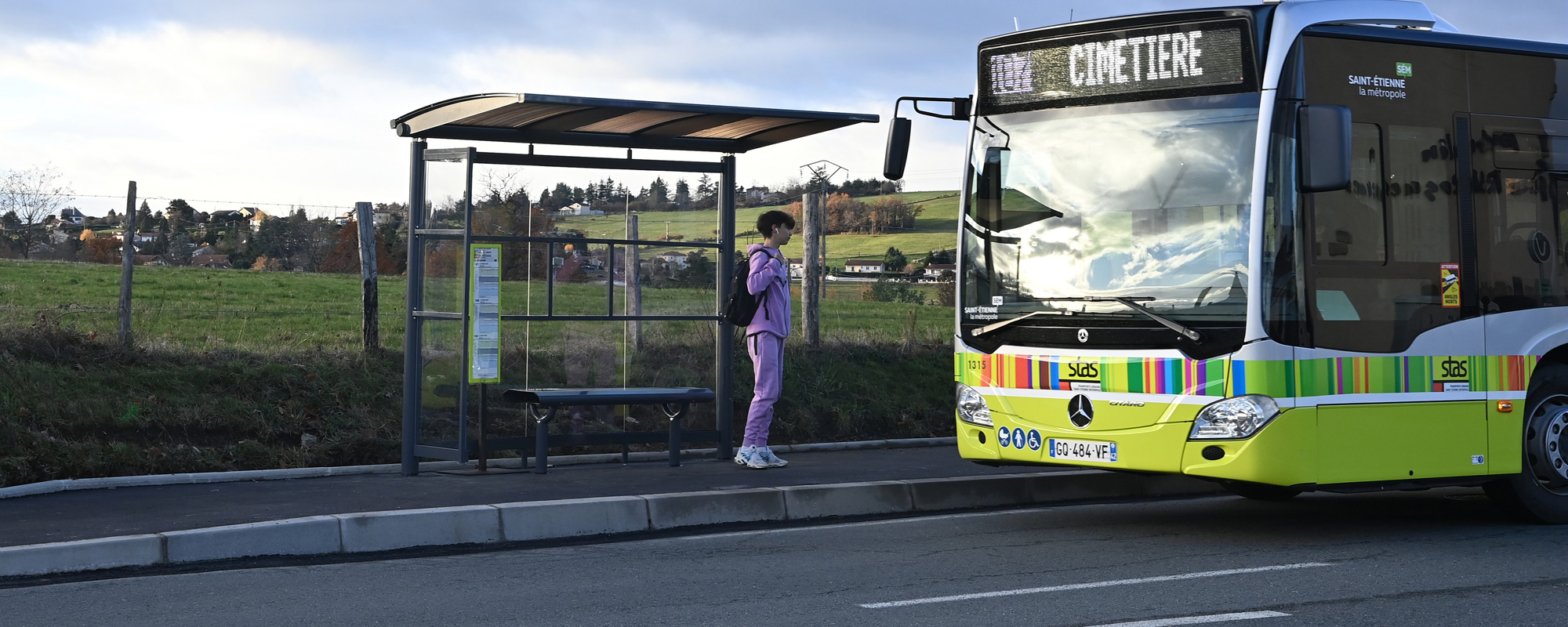 Quai de bus à Saint-Victor-sur-Loire