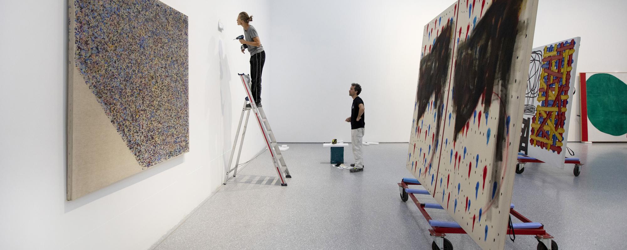 Installation des oeuvres au MAMC