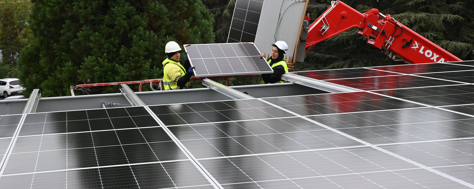 Pose de panneaux photovoltaïques à l'Opéra