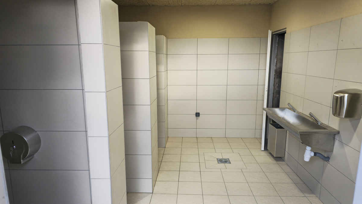 Toilettes publiques - Saint-Martin-la-Plaine
