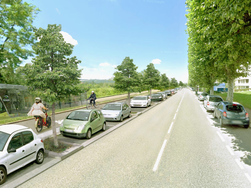 Avenue Pierre Mendez France - après la création d'une piste cyclable