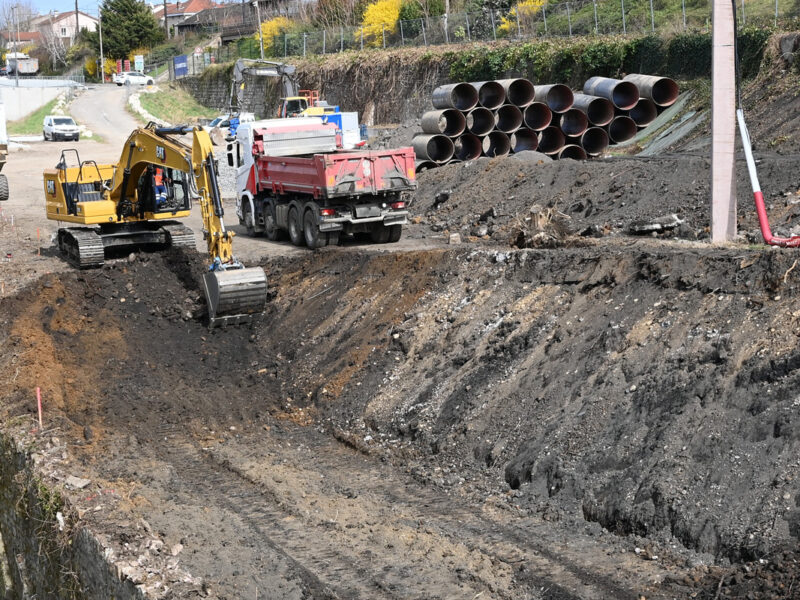Aménagement des berges du Gier - rue du canal à Grand'Croix