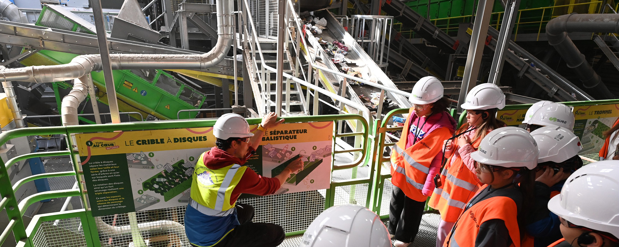 Visite du centre de tri par les structures d'éducation populaire