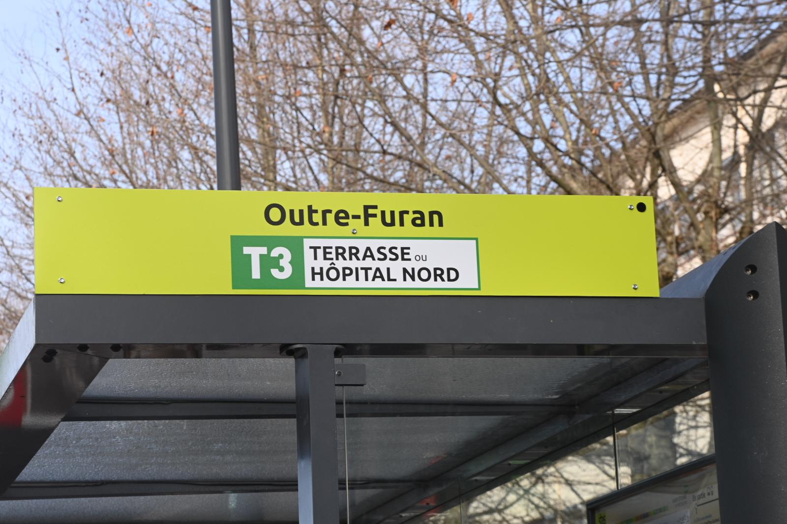 Station Outre-Furan tramway T3