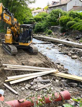 Travaux sur les canalisations suite à la crue (Lorette)