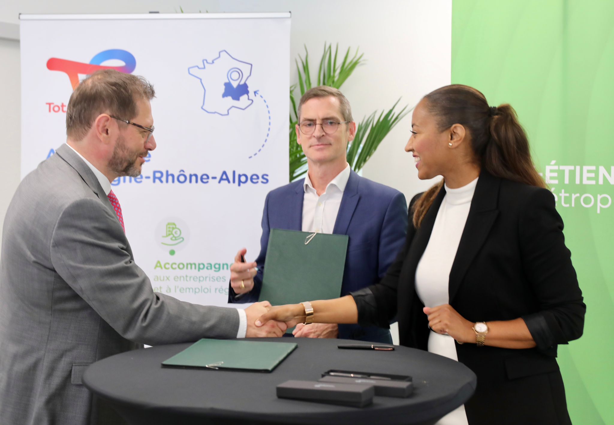 Signature de convention entre Saint-Étienne Métropole et TotalEnergies pour le Fond social au Logement