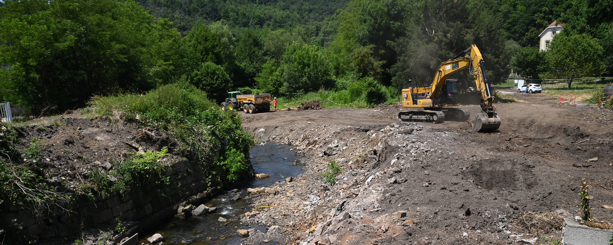 Aménagement des berges d'une rivière
