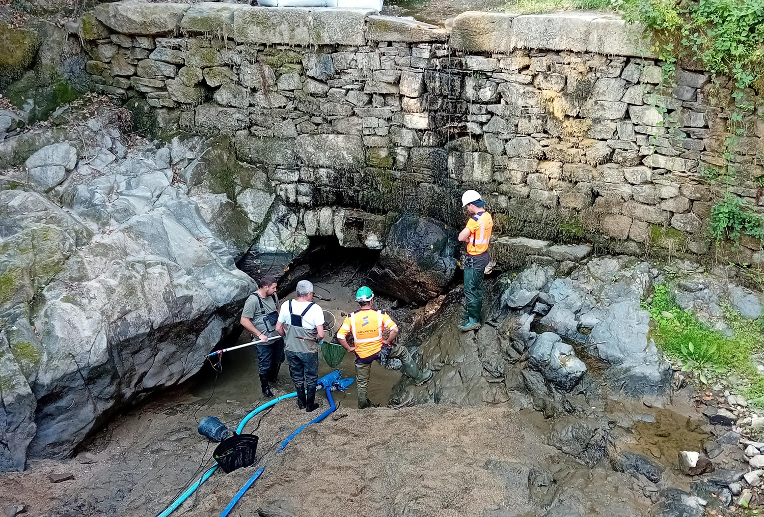 Travaux dans une rivière
