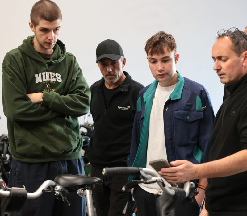 Des étudiants de l'École des Mines planchent sur l'amélioration du service Vélivert.