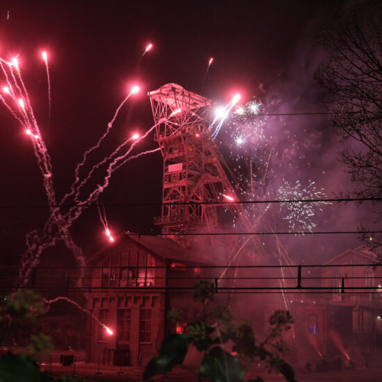 Feu d'artifice devant le musée de la mine
