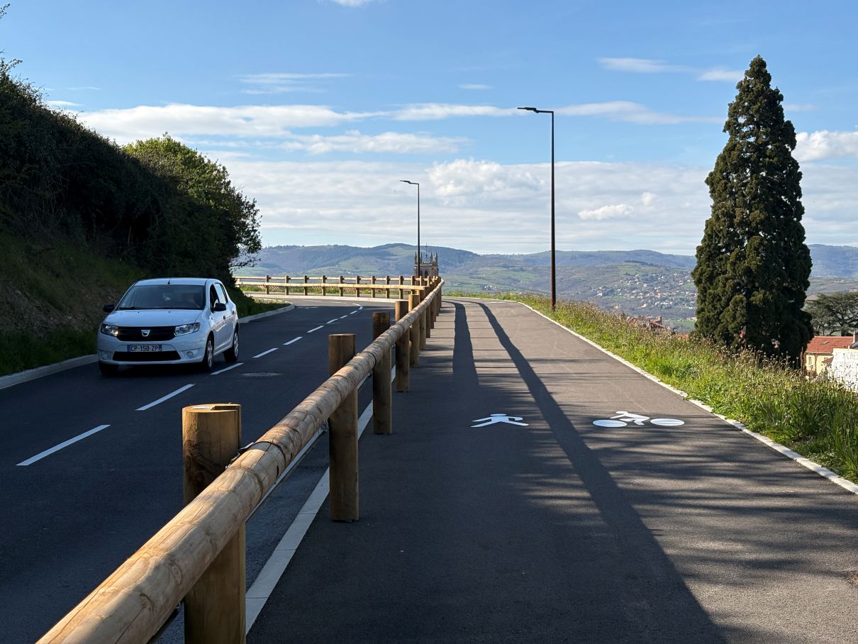 Rue Plagne Saint-Paul-en-Jarez 1